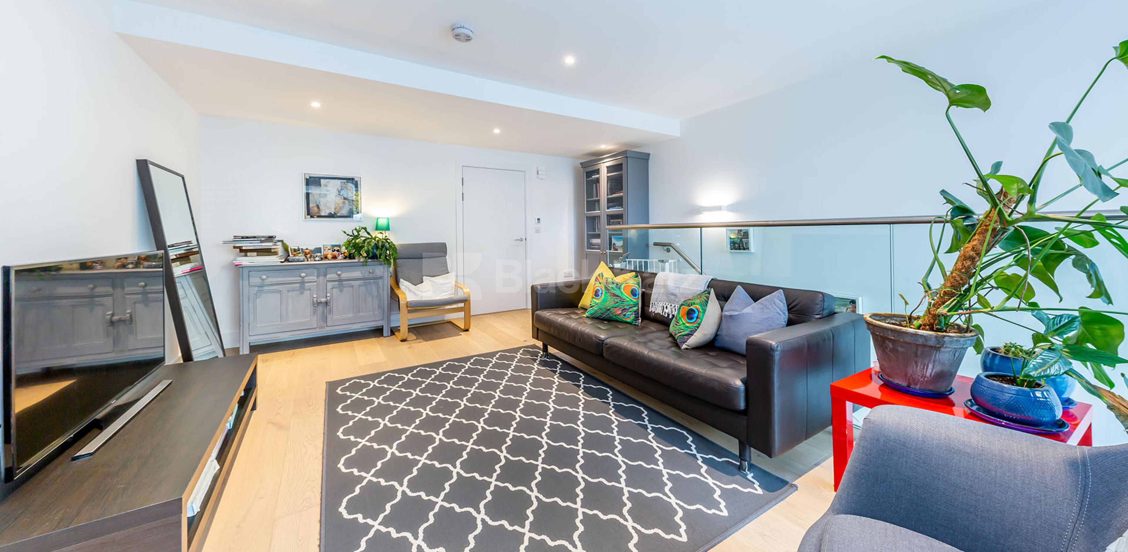 			2 BED 2 BATH + TERRACE!, 2 Bedroom, 1 bath, 1 reception Flat			 Rochester Place, CAMDEN NW1